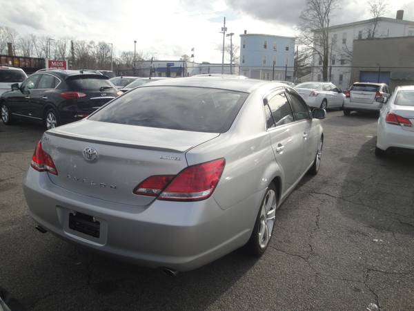 2005 Toyota Avalon Limited - cars & trucks - by dealer - vehicle... for sale in Dorchester, MA – photo 5