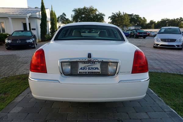 2006 Lincoln Town Car Signature Limited - Very Clean, Well Maintained, for sale in Naples, FL – photo 14