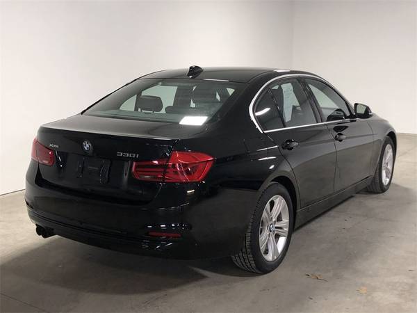 2018 BMW 3 Series 330i xDrive - - by dealer - vehicle for sale in Buffalo, NY – photo 7