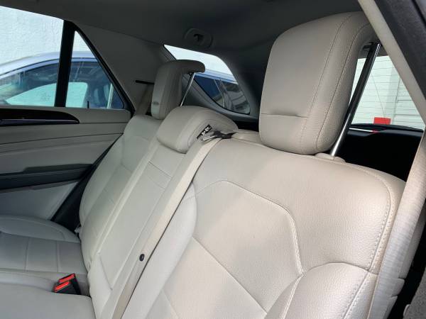 2012 Mercedes Benz ML 350 4matic clean title loaded - cars & trucks... for sale in Hollywood, FL – photo 7