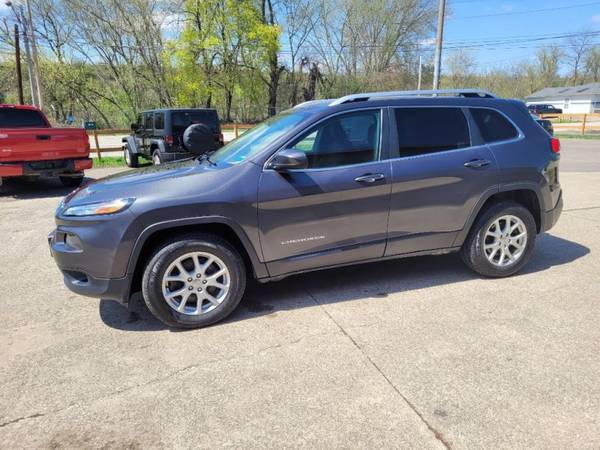 2015 JEEP CHEROKEE LATITUDE - - by dealer - vehicle for sale in Barberton, WV – photo 11