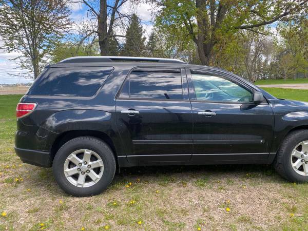 2008 Saturn Outlook, Spacious, Reliable, Great running vehicle! for sale in Saint Paul, MN – photo 2