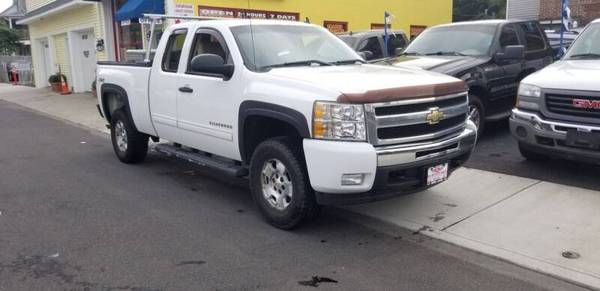 🚗* 2011 Chevrolet Silverado 1500 LT 4x4 4dr Extended Cab 6.5 ft. SB... for sale in Milford, CT – photo 3