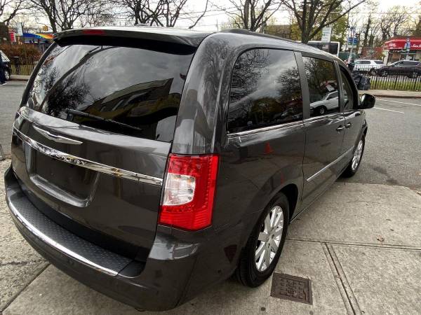2016 Chrysler Town Country Touring - cars & trucks - by dealer -... for sale in STATEN ISLAND, NY – photo 10