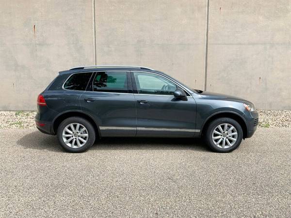 2012 Volkswagen Touareg V6 TDI -- ONLY ONE OWNER ** DESIRABLE DIESEL * for sale in Madison, WI – photo 8