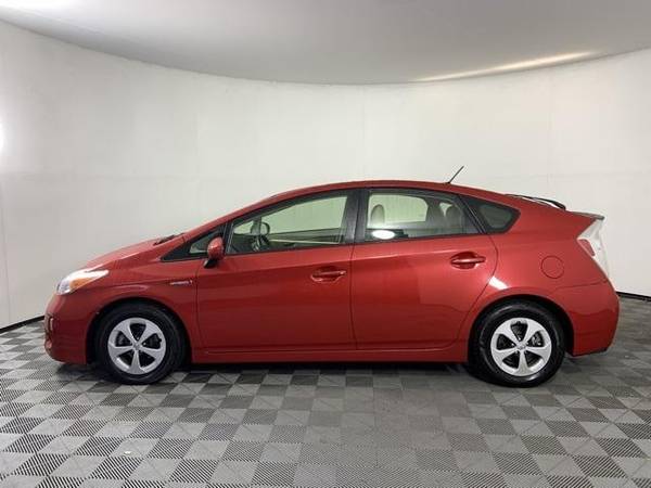 2014 Toyota Prius Four Stop In Save !! - cars & trucks - by dealer -... for sale in Gladstone, OR – photo 4