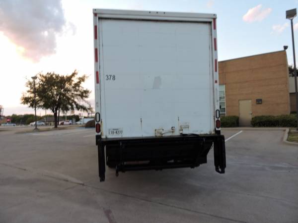2011 FREIGHTLINER M2 26 FOOT BOXTRUCK W/LIFTGATE with for sale in Grand Prairie, TX – photo 6