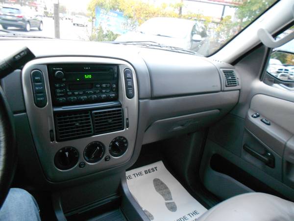 2005 FORD EXPLORER XLT 51,000 MILES!! MUST SEE!! 4X4!! WE FINANCE!!... for sale in Farmingdale, NY – photo 16