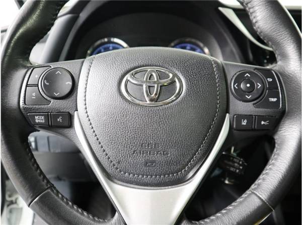 2017 Toyota Corolla SE Sedan 4D Sedan Corolla Toyota for sale in Burien, WA – photo 16