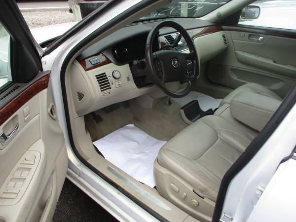 2007 CADILLAC DTS PEARL WHITE, BEAUTIFUL CAR - - by for sale in North Ridgeville, OH – photo 7