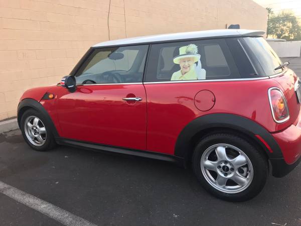Mini Cooper 2007 Clean Title Fun to Drive - cars & trucks - by owner... for sale in Phoenix, AZ – photo 2