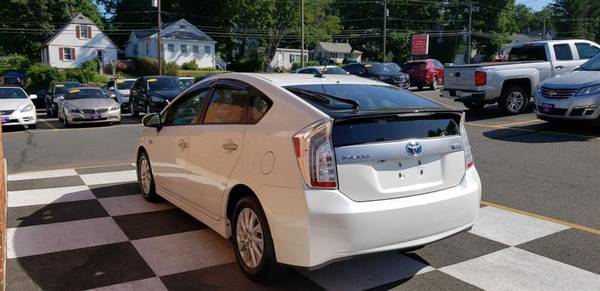2014 Toyota Prius Plug-In 5dr HB (TOP RATED DEALER AWARD 2018 !!!) -... for sale in Waterbury, CT – photo 5