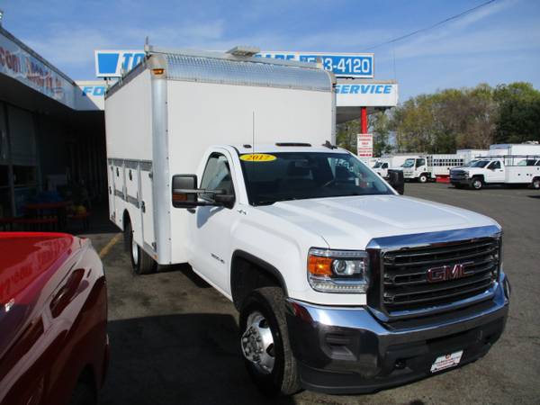2017 GMC Sierra 3500HD 4X4 ENCLOSED UTILITY BODY DRW 90K - cars & for sale in south amboy, District Of Columbia – photo 2