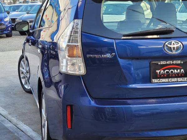 2012 Toyota Prius V Five (Natl) - cars & trucks - by dealer -... for sale in Tacoma, WA – photo 10