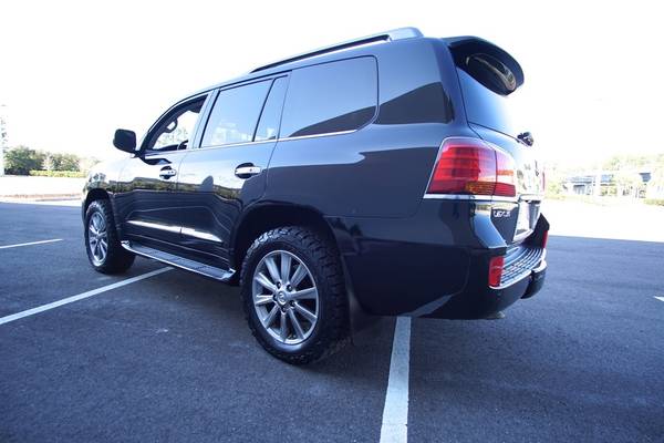 2010 Lexus LX 570 LOW MILES SOUTHERN EXCEPTIONAL CARFAX - cars &... for sale in Charleston, SC – photo 4
