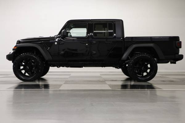 LIFTED Black GLADIATOR 2020 Jeep Sport S 4X4 4WD Crew Cab Pickup for sale in Clinton, KS – photo 6