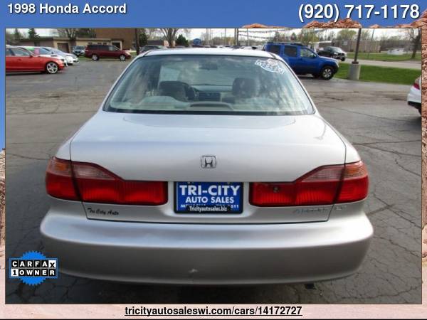 1998 HONDA ACCORD LX 4DR SEDAN Family owned since 1971 - cars & for sale in MENASHA, WI – photo 4