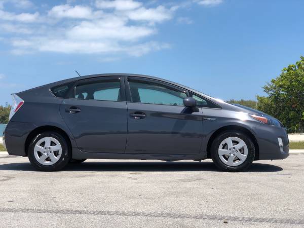 2010 Toyota Prius Gen 3 - Hybrid - Clean Florida title - cars & for sale in Coral Springs, FL – photo 2
