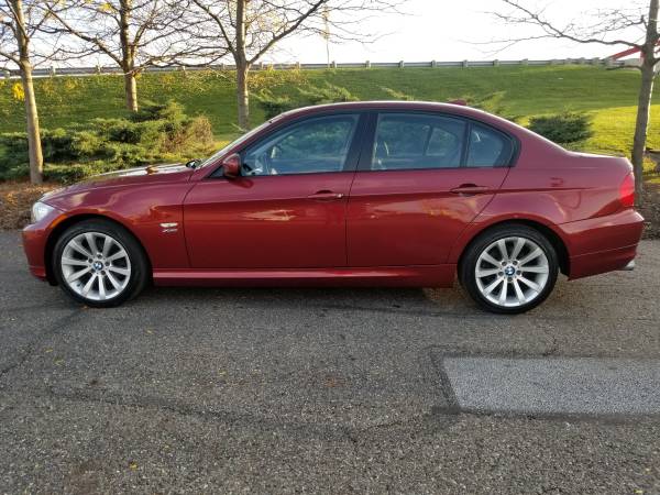 2011 BMW 328xi Sedan LOW MILES NICE!!! - cars & trucks - by dealer -... for sale in Canton, OH – photo 3