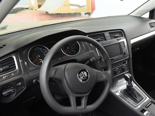 2016 VW Volkswagen eGolf SE Hatchback Sedan 4D sedan Gray - FINANCE for sale in Atlanta, CA – photo 2