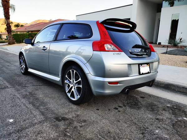 2009 Volvo C30 T5 R-Design - cars & trucks - by owner - vehicle... for sale in Palm Desert , CA – photo 4