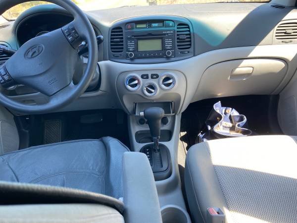 2011 Hyundai Accent for sale in Roseburg, OR – photo 6