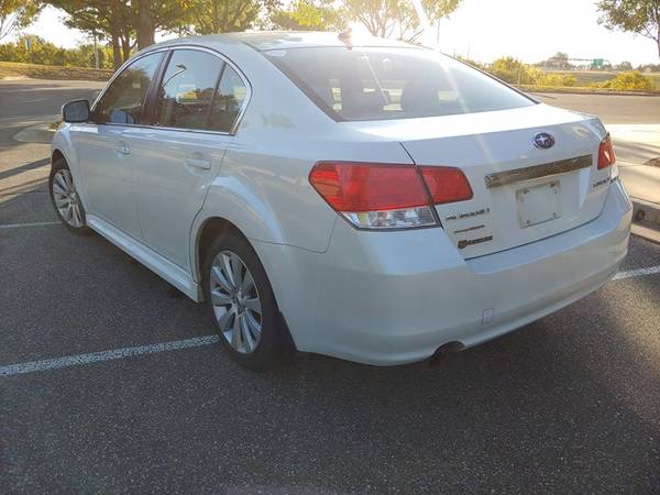 2011 SUBARU LEGACY 2.5i AWD LEATHER! SUNROOF! 1 OWNER! PRISTINE COND! for sale in Norman, TX – photo 4