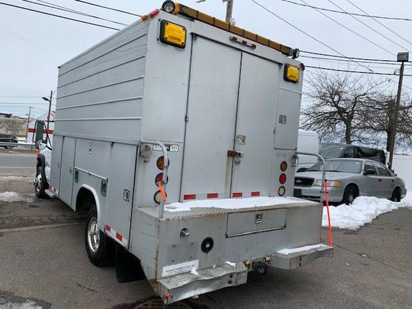 2006 GMC C-3500 ENCLOSED UTILITY SERVICE TRUCK READY F - cars & for sale in Massapequa, CT – photo 8