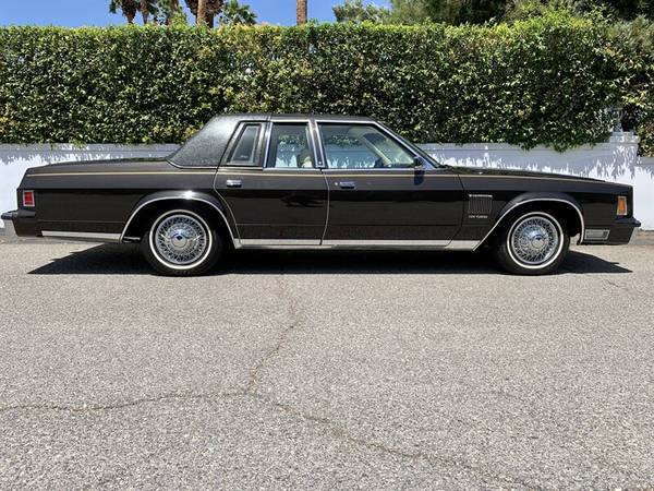Survivor R Body Fifth Avenue - Only 14k miles - - by for sale in Palm Springs, CA – photo 6
