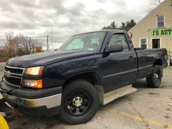 2007 Chevrolet Silverado 1500 Classic LS 2dr Regular Cab 4WD 8 Ft.... for sale in Derry, NH – photo 2