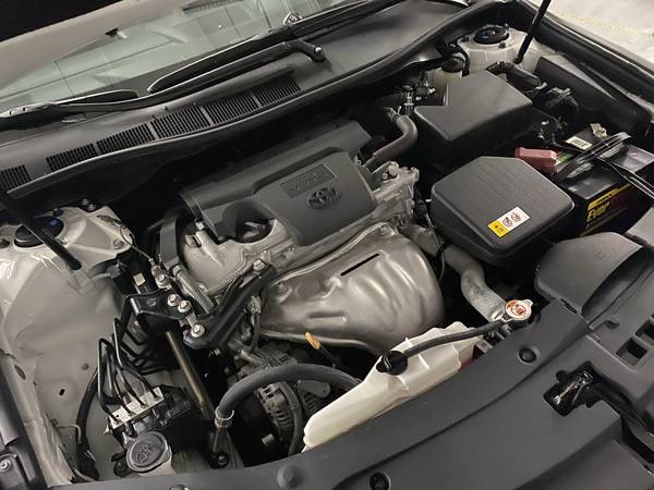 2017 Toyota Camry SE fully loaded 34k miles showroom condition -... for sale in Hialeah, FL – photo 18