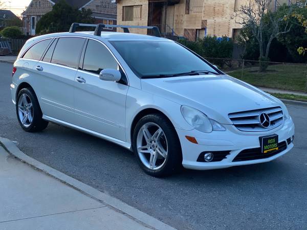 2008 Mercedes Benz R320 Cdi 4matic no accident clean CARFAX 3rd row... for sale in Lawrence, NY – photo 3