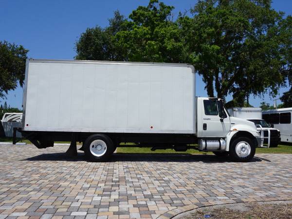 2012 International 4300 20 Box Truck w/Liftgate - cars & for sale in Bradenton, FL – photo 5