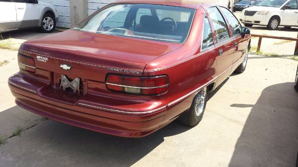 1992 Chevy Caprice Classic 5.0L ** 103K MILES ** NICE CAR, RUNS... for sale in Bixby, OK – photo 3
