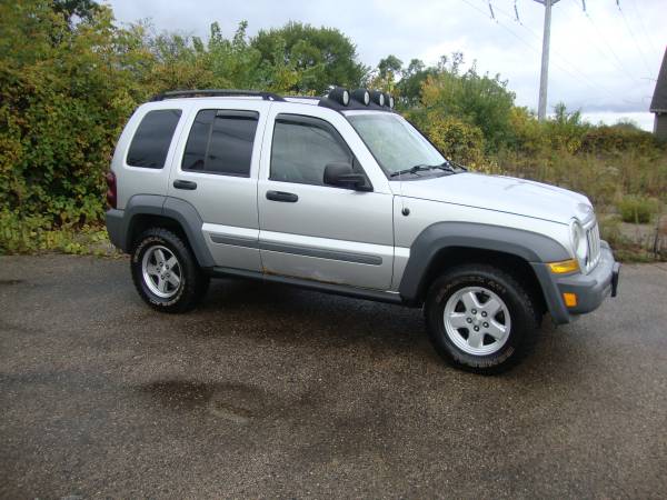 2005 Jeep Liberty 4X4 Diesel (1 Owner/Low Miles) for sale in Racine, WI – photo 3