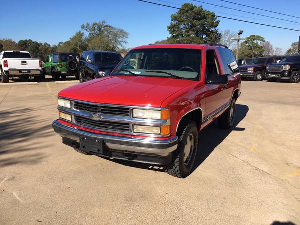 1997 Chevy Tahoe 4x4 81,239 Original Miles. - cars & trucks - by... for sale in Tyler, TX – photo 2