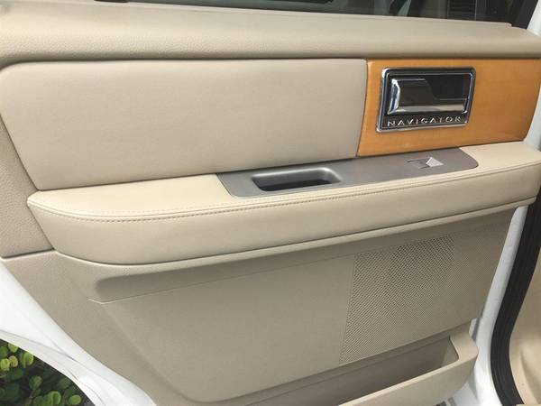 2008 Lincoln Navigator - Lowest Miles / Cleanest Cars In FL - cars &... for sale in Fort Myers, FL – photo 8