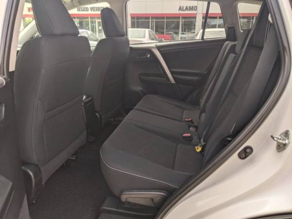 2016 Toyota RAV4 XLE - - by dealer - vehicle for sale in San Antonio, TX – photo 13