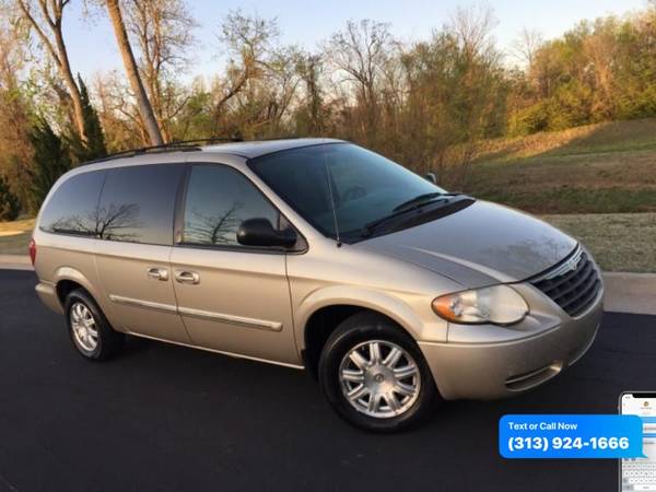 2006 Chrysler Town and Country RS P (Premium) Touring - BEST CASH... for sale in Detroit, MI – photo 2