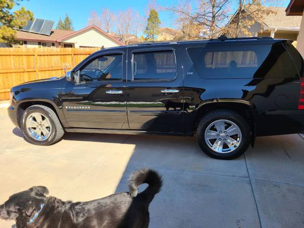 Very Clean 2007 Suburban LTZ for sale in Colorado Springs, CO – photo 2