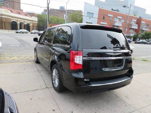 2013 Chrysler Town & Country Touring Minivan !Loaded!1 Owner! for sale in Brooklyn, NY – photo 4