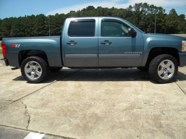 2009 CHEVROLET Z71 4X4 CREW CAB CARFAX AND WARRANTY!! for sale in Byram, MS – photo 2