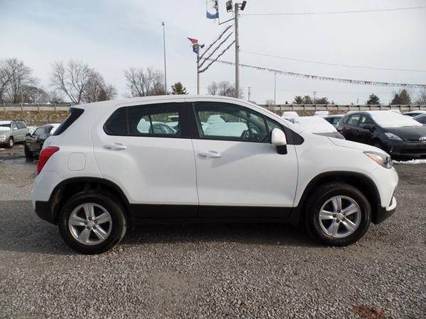 2017 Chevrolet Trax LS AWD - - by dealer - vehicle for sale in Carroll, OH – photo 4