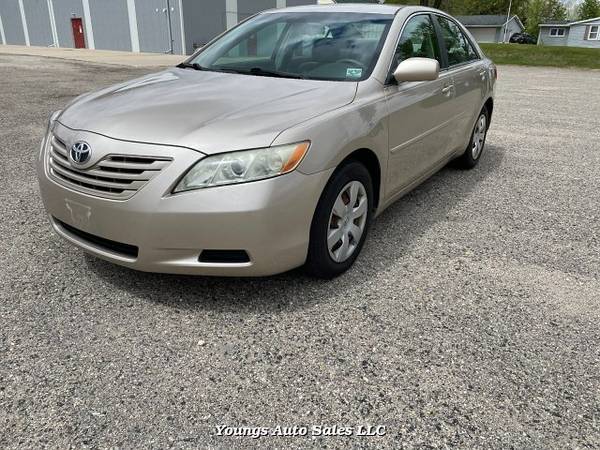 2009 Toyota Camry LE 5-Spd AT - - by dealer - vehicle for sale in Fort Atkinson, WI – photo 3