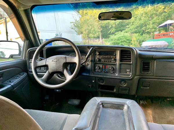 07 Chevy Silverado 2500HD Extended Cab Work Truck, 6.5ft Bed for sale in Mystic, CT – photo 19