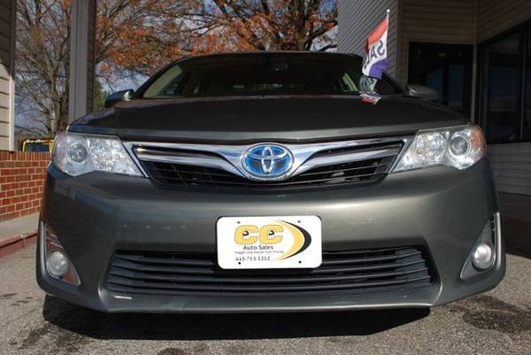 2014 Toyota Camry Electric Hybrid XLE Sedan 4D Sedan - cars & trucks... for sale in Glen Burnie, MD – photo 4