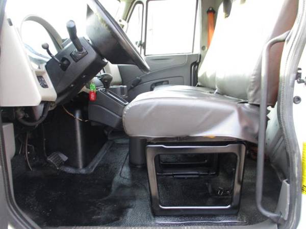 2012 International 4300 24 FOOT FLAT BED ** NON-CDL, NO AIR BRAKES... for sale in South Amboy, NY – photo 11