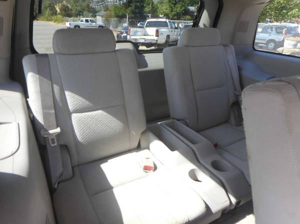 2007 GMC YUKON SLE 4X4 THIRD ROW SEATING *NEW TIRES* NICE for sale in Anderson, CA – photo 20