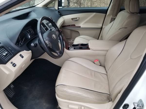 2009 Toyota Venza 4x4 Heated Leather! - - by dealer for sale in Fulton, MO – photo 6