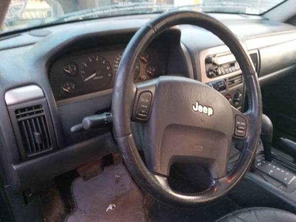 2004 Jeep Grand Cherokee - cars & trucks - by owner - vehicle... for sale in Sun Prairie, WI – photo 2